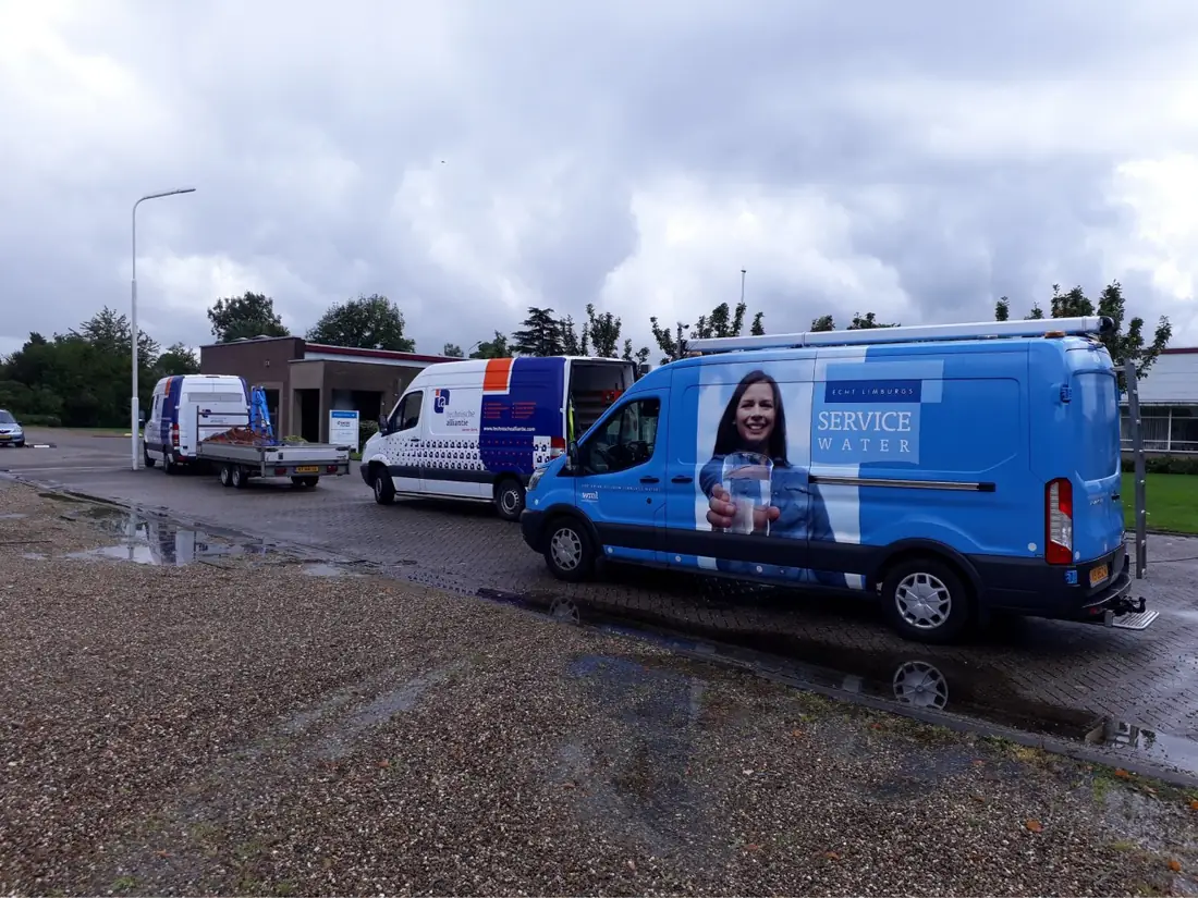 Servicebussen van Technische Alliantie op het terrein van het nieuwbouwproject in Maastricht